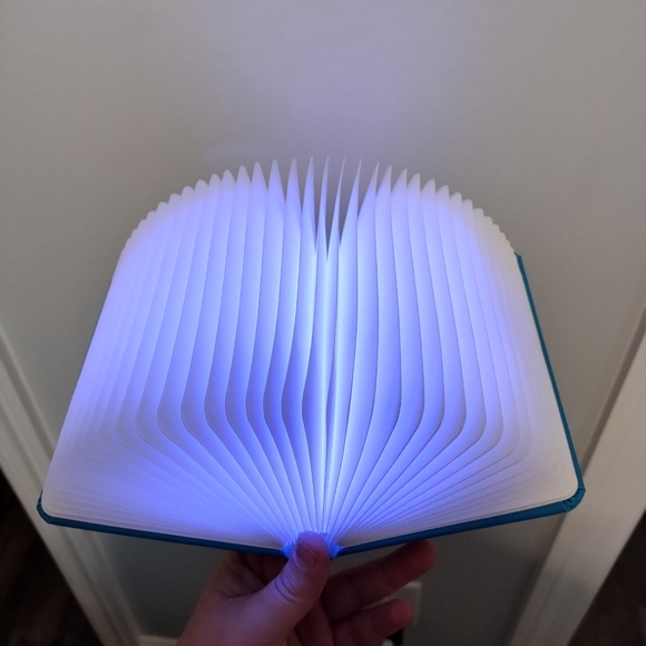 🟢3/$11 LED Creative Book Light - Picture 4 of 10